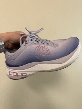 Topo Athletic Women's Aura Running Shoe